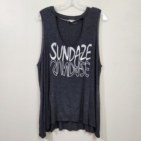 Eyeshadow cut out front Sundaze graphic tank top woman's size 2X - Picture 1 of 7